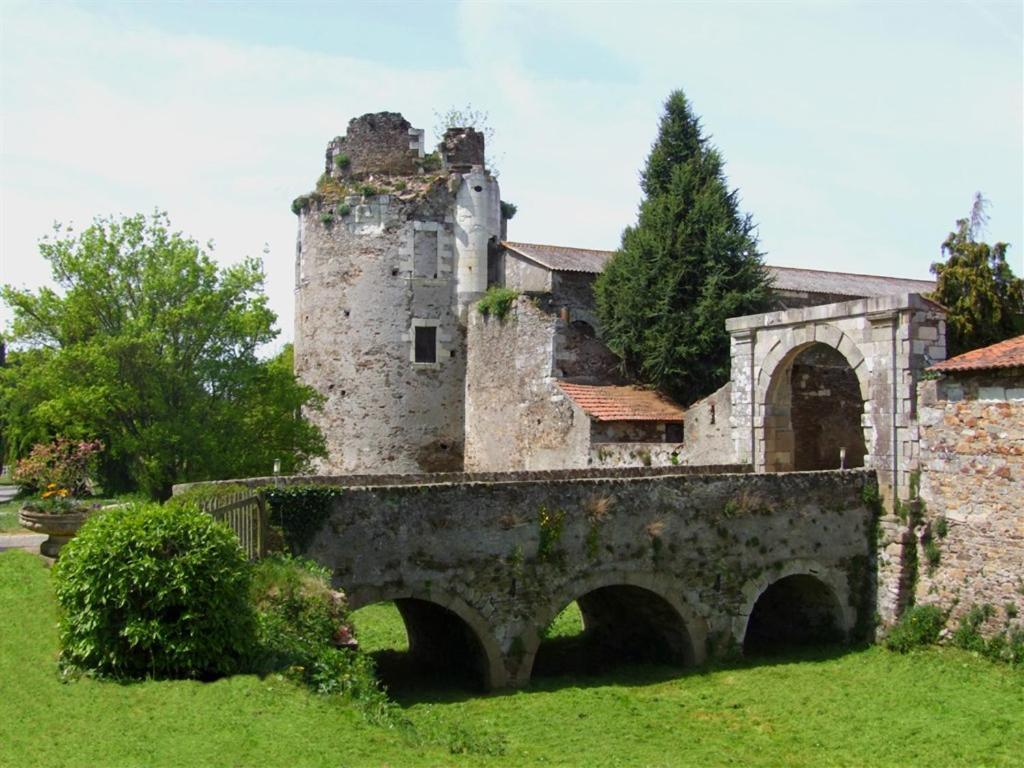 Château de la Galissonnière Acomodação com café da manhã Le Pallet Exterior foto